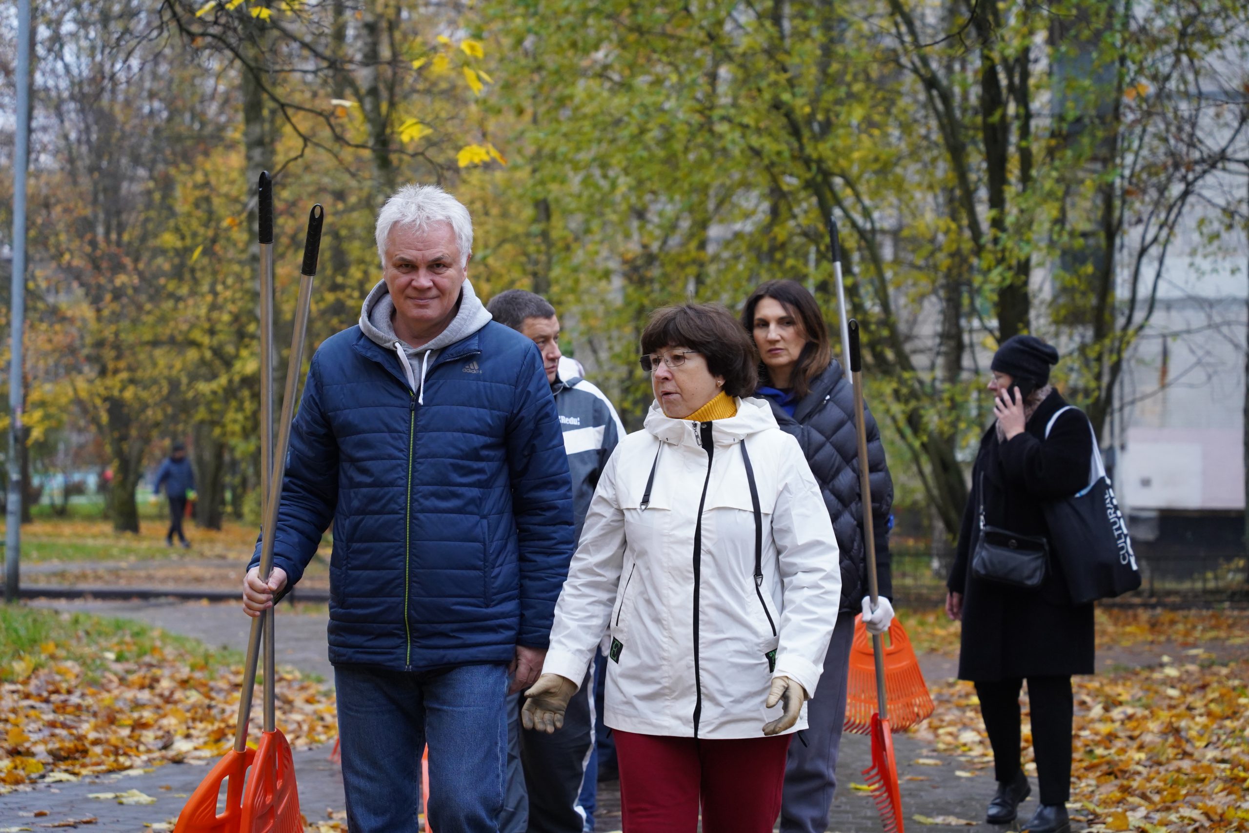 "Добрый субботник" в Муниципальном Округе №21: Вместе делаем город чище!