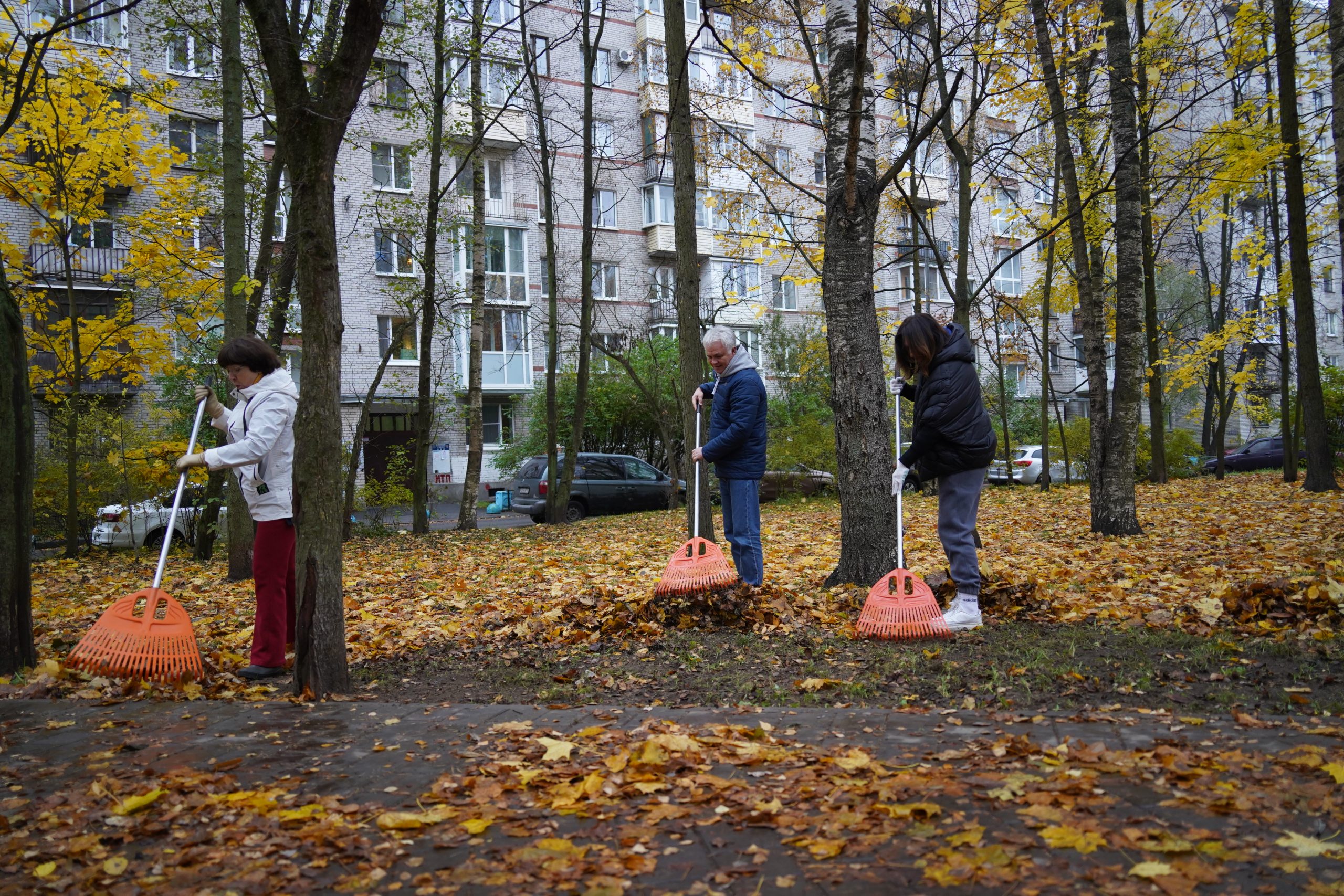 "Добрый субботник" в Муниципальном Округе №21: Вместе делаем город чище!