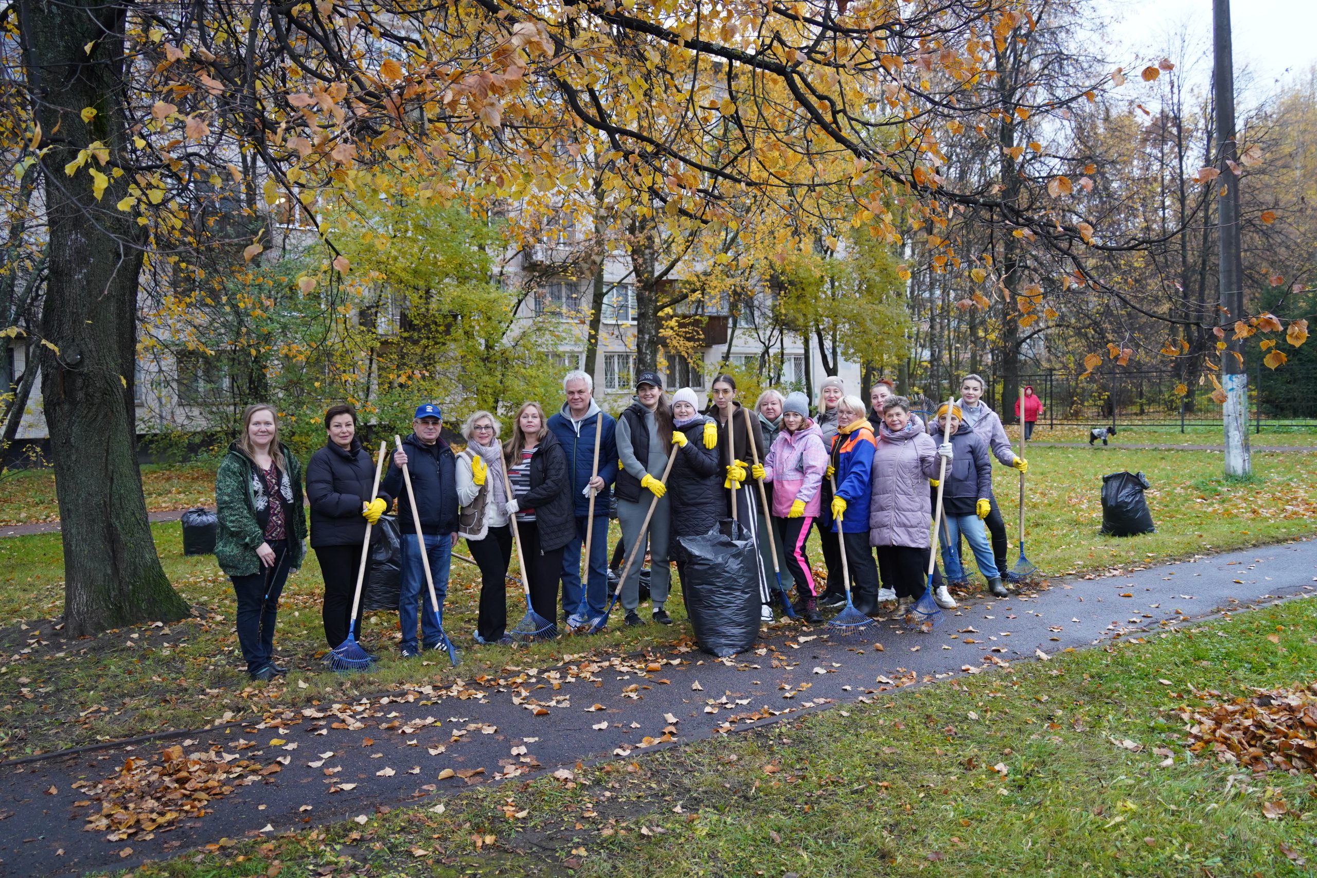 "Добрый субботник" в "Прометее": Чистота, красота и отличное настроение!