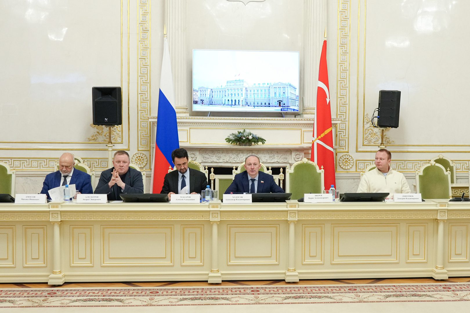 В Законодательном Собрании Петербурга рассмотрен проект поправок в закон о зеленых насаждениях для повышения эффективности благоустройства В Законодательном Собрании Петербурга рассмотрен проект поправок в закон о зеленых насаждениях для повышения эффективности благоустройства