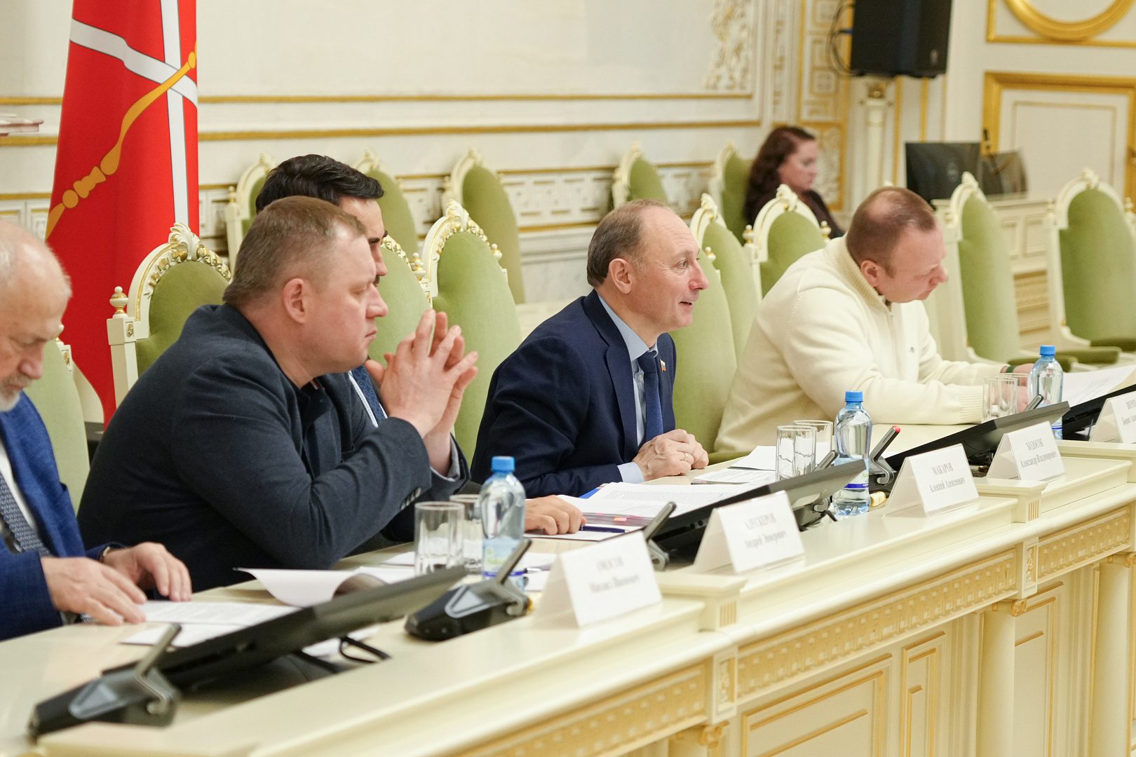 В Законодательном Собрании Петербурга рассмотрен проект поправок в закон о зеленых насаждениях для повышения эффективности благоустройства В Законодательном Собрании Петербурга рассмотрен проект поправок в закон о зеленых насаждениях для повышения эффективности благоустройства