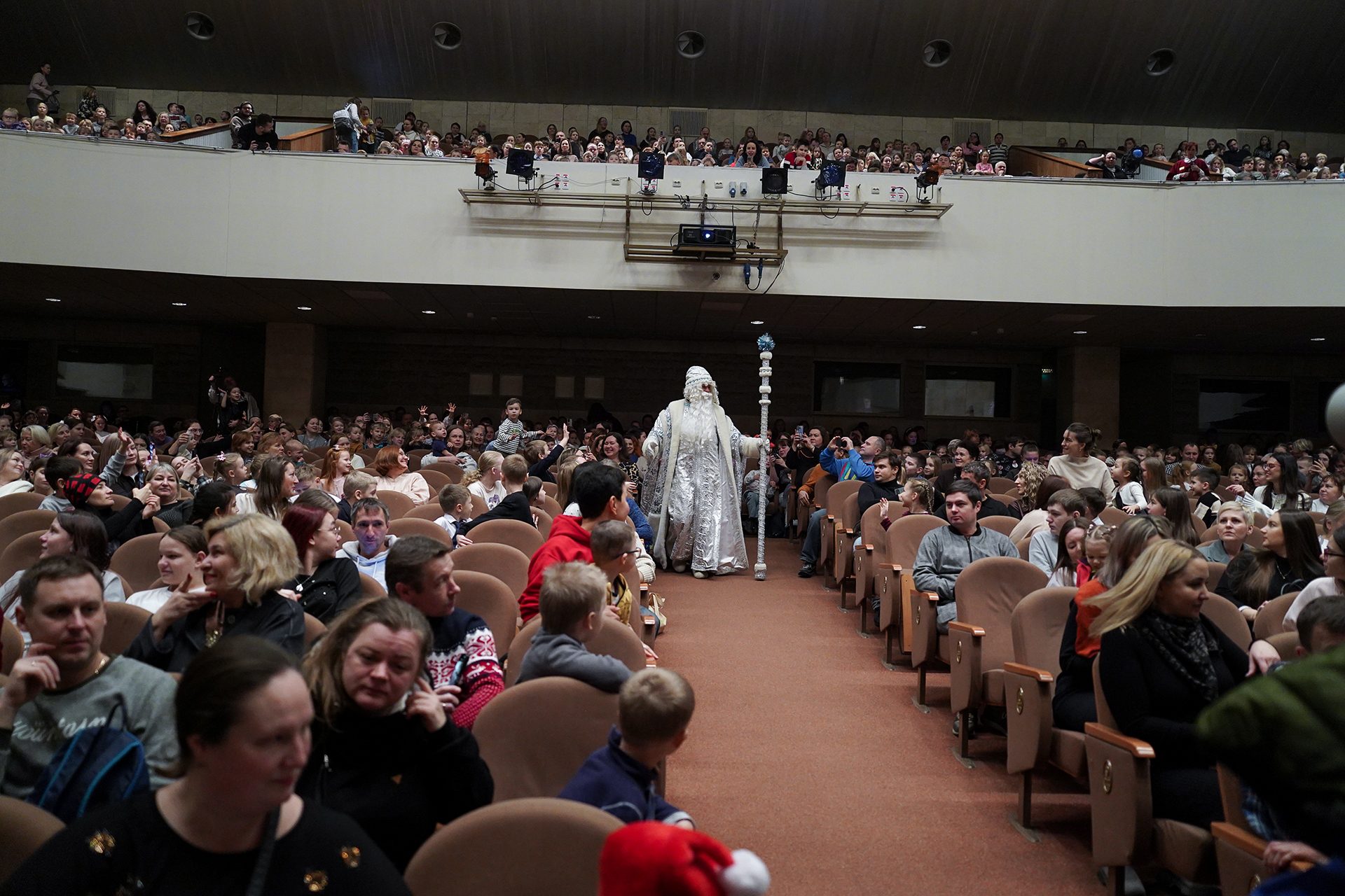 Выборгский дворец культуры пригласил зрителей в мир волшебства: состоялся показ музыкальной сказки «Сказ о серебряных крыльях»