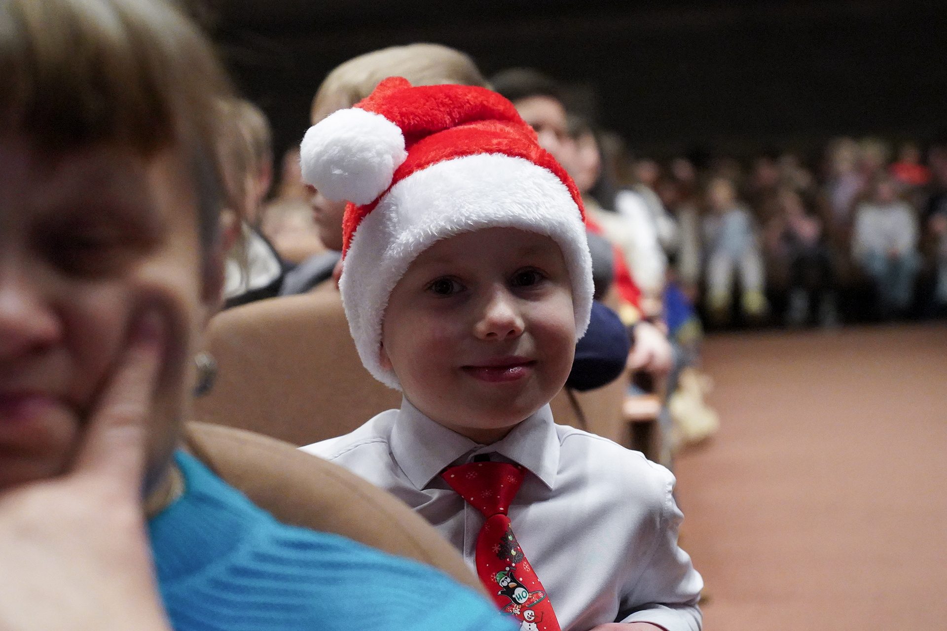 Выборгский дворец культуры пригласил зрителей в мир волшебства: состоялся показ музыкальной сказки «Сказ о серебряных крыльях»