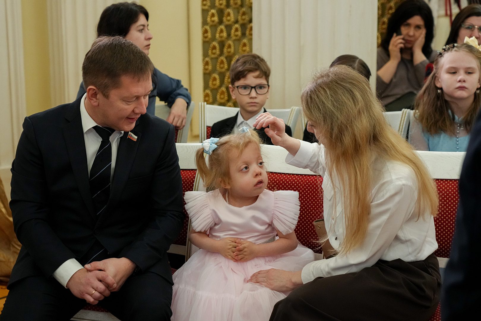 Новогоднее волшебство в Мариинском дворце: Сказка для юных петербуржцев!