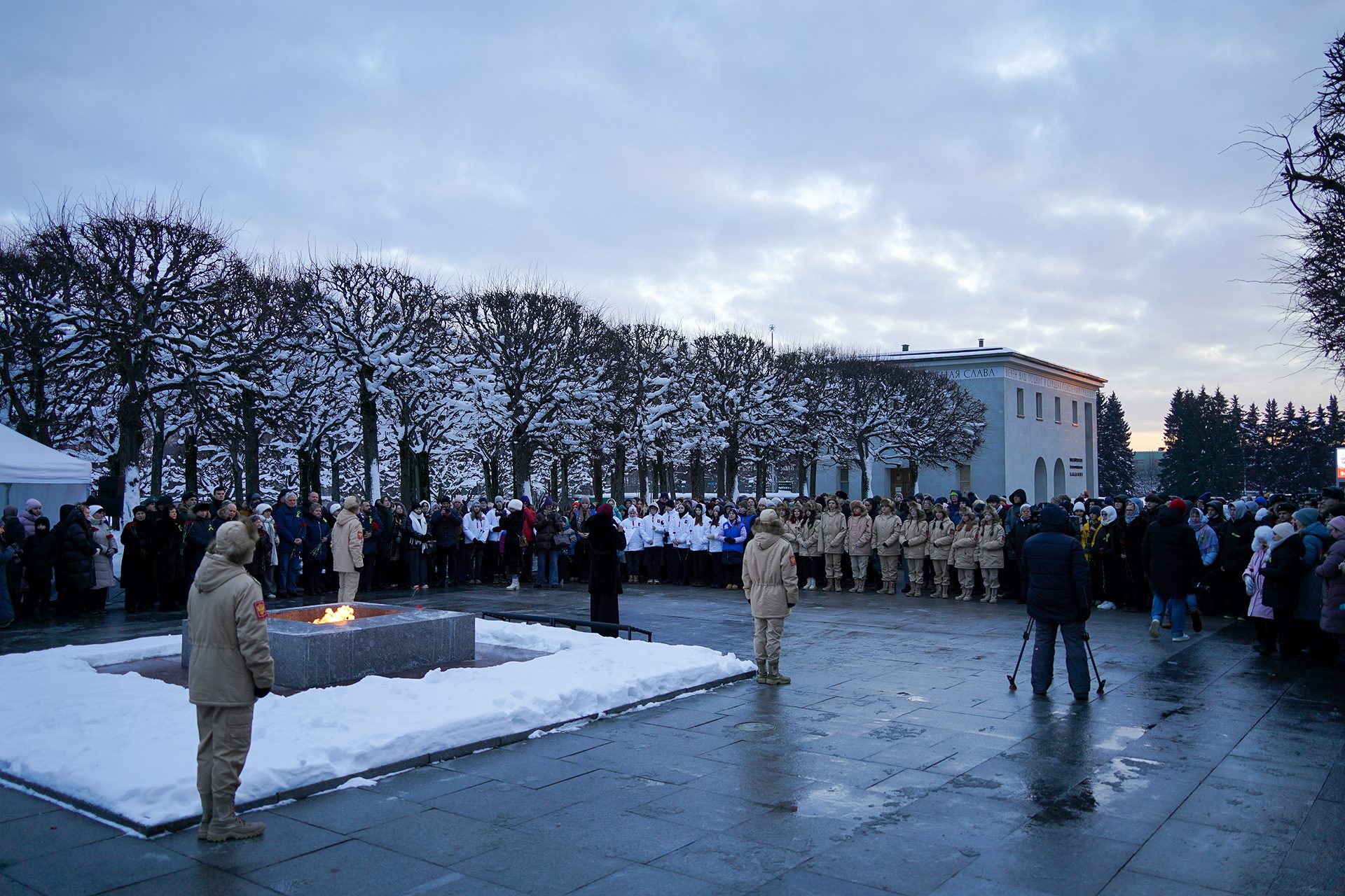 В Калининском районе прошла акция памяти «МЫ ПОМНИМ», посвящённая 83-й годовщине прорыва блокады Ленинграда