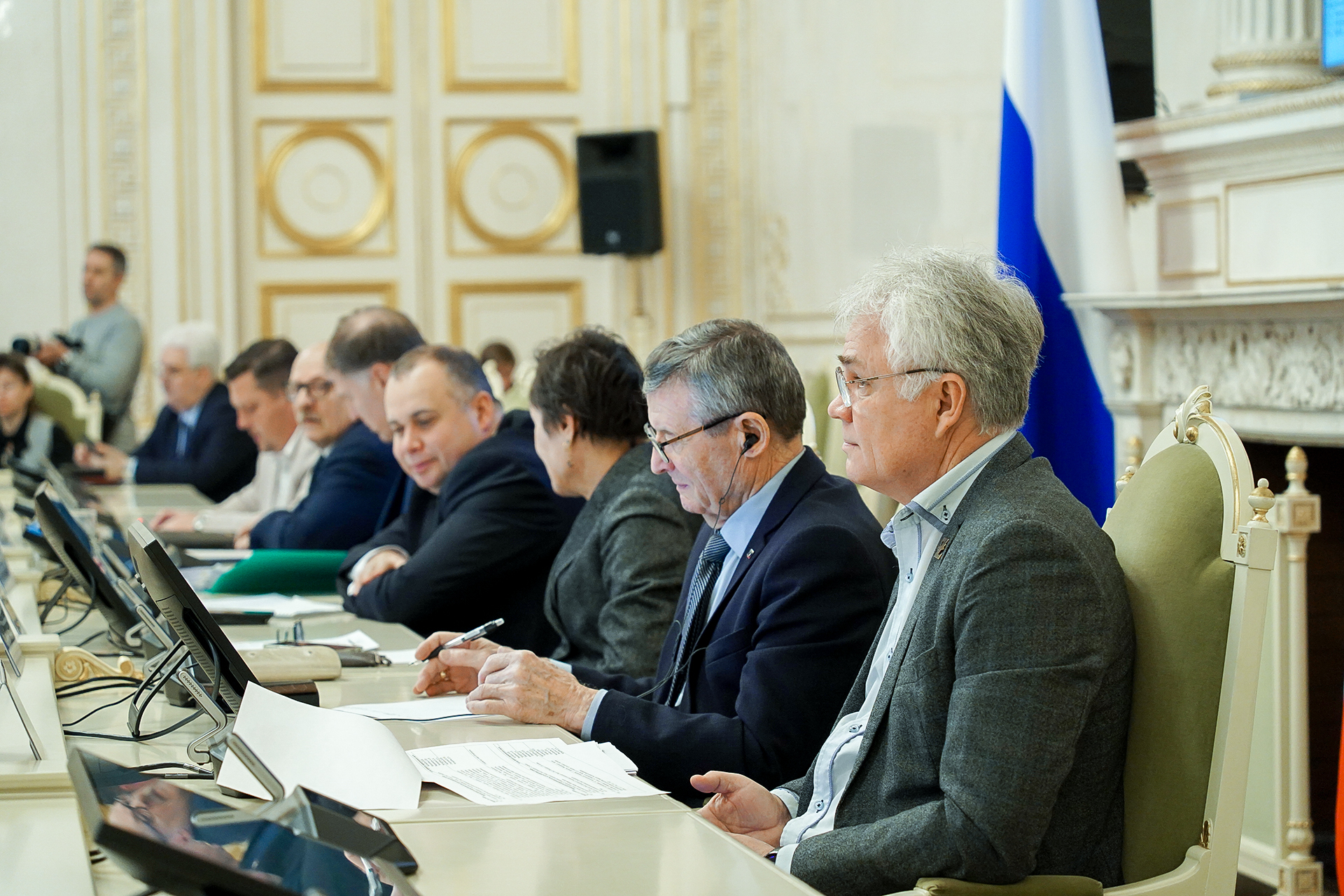 Комитет по законодательству поддержал инициативы Молодежного парламента по модернизации исторических зоопарков и защите здоровья несовершеннолетних