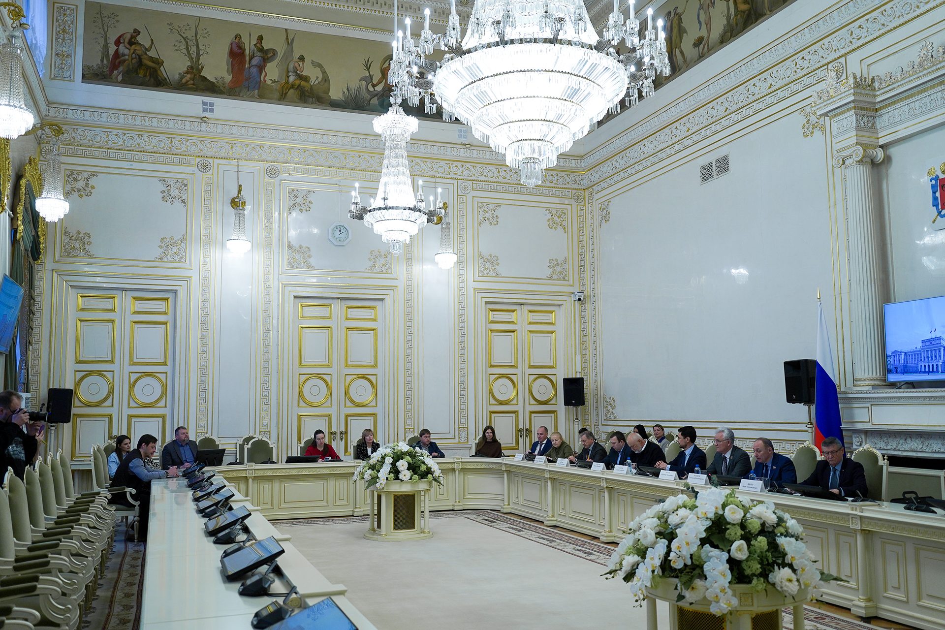 Профильная комиссия Заксобрания направит отрицательный отзыв на федеральный законопроект о бесплатной парковке у социальных объектов Профильная комиссия Заксобрания направит отрицательный отзыв на федеральный законопроект о бесплатной парковке у социальных объектов