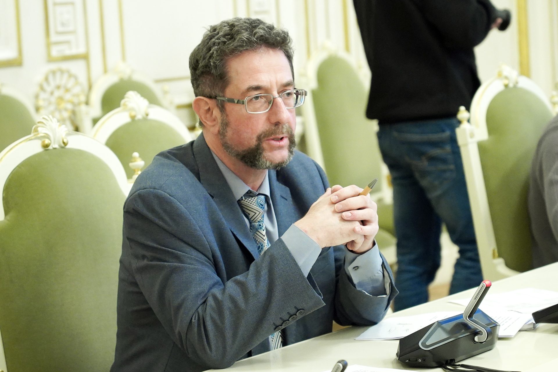 Профильная комиссия Заксобрания направит отрицательный отзыв на федеральный законопроект о бесплатной парковке у социальных объектов Профильная комиссия Заксобрания направит отрицательный отзыв на федеральный законопроект о бесплатной парковке у социальных объектов