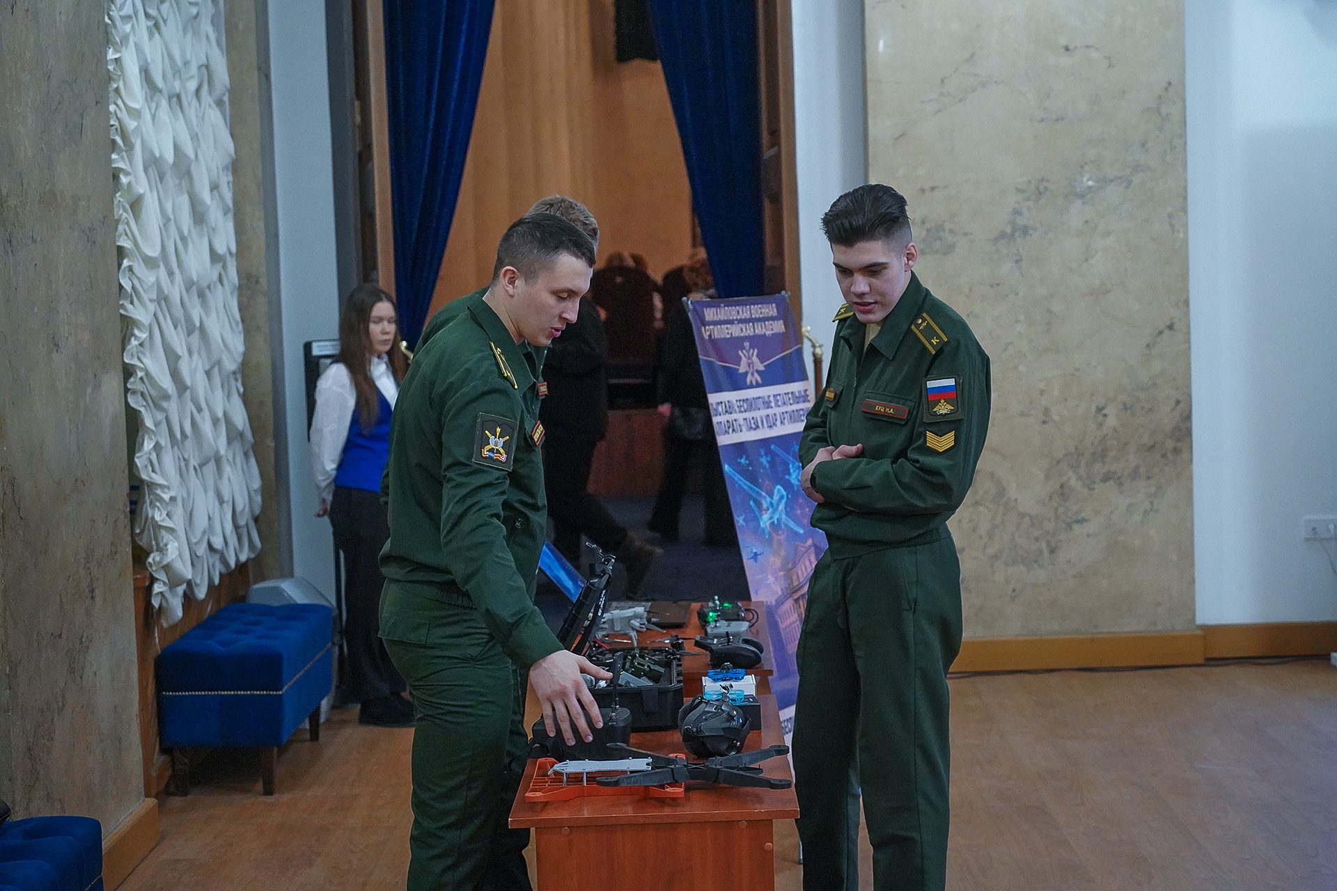 Санкт-Петербург отметил День защитника Отечества концертом в зале «У Финляндского»