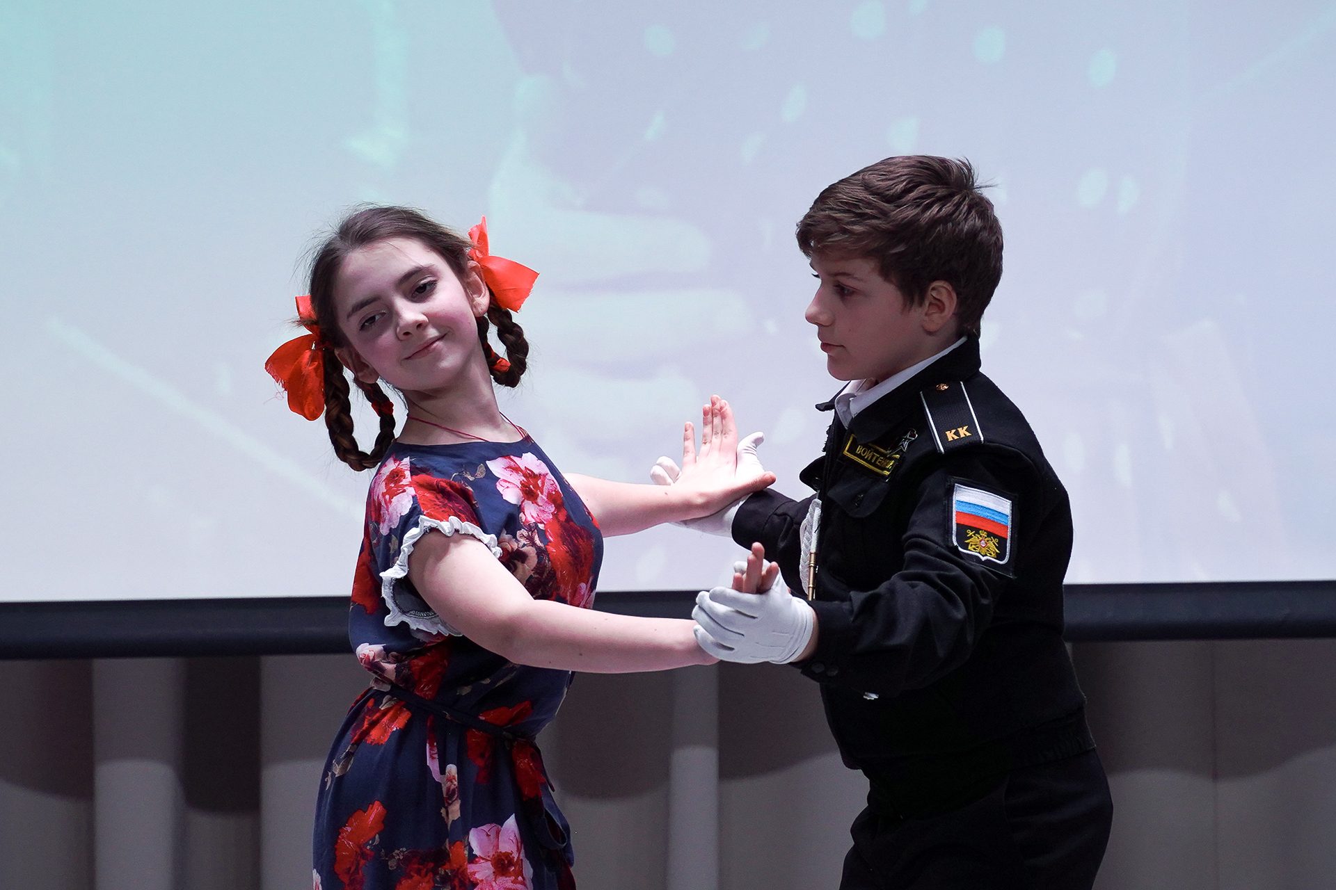 В муниципальном округе Прометей прошел концерт, посвященный Дню полного освобождения Ленинграда и Дню Великой Победы