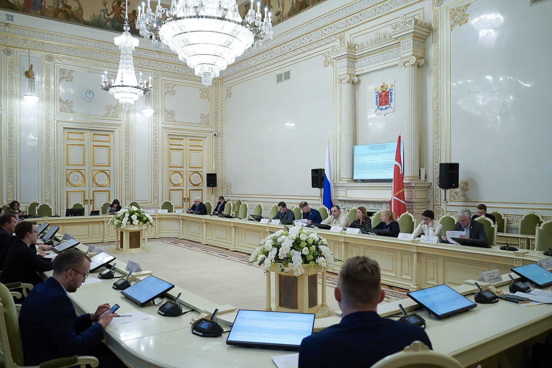 В Законодательном Собрании обсудили правоприменение трудового законодательства и развитие рынка труда Санкт-Петербурга