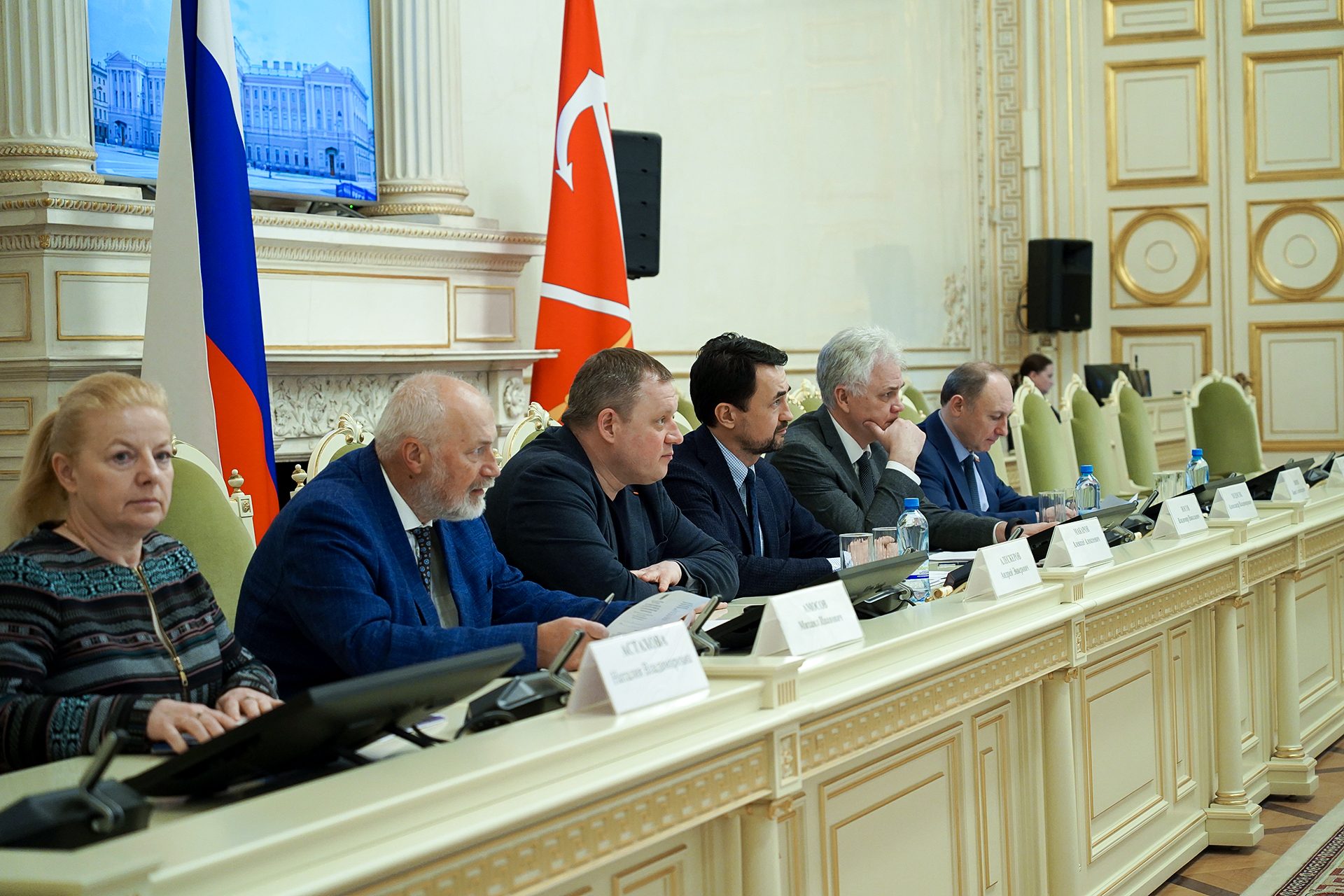 Вопросы развития сети экопунктов обсудили в профильной комиссии Законодательного Собрания