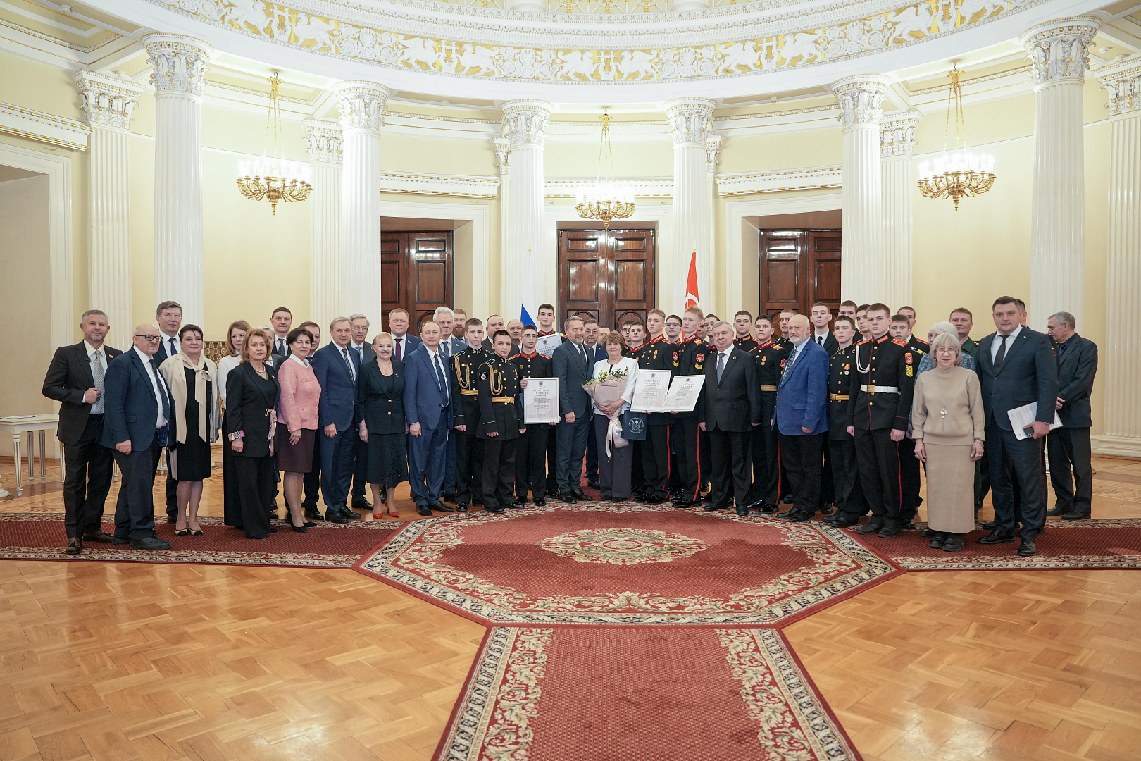 В Мариинском дворце чествовали победителей юбилейного конкурса «Кадет года-2026»