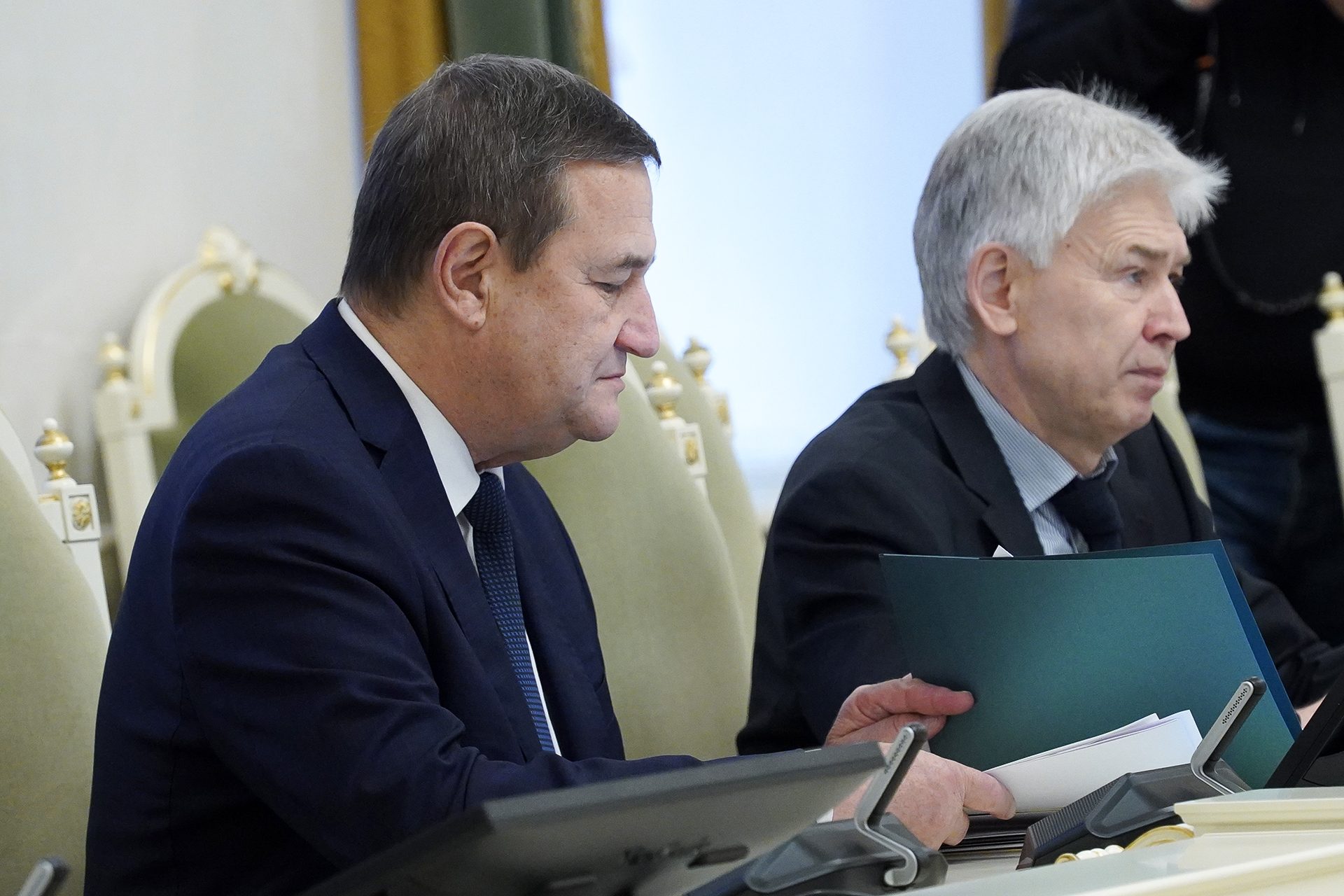 Расширение возможностей использования регионального материнского капитала: окна и двери для садовых домов