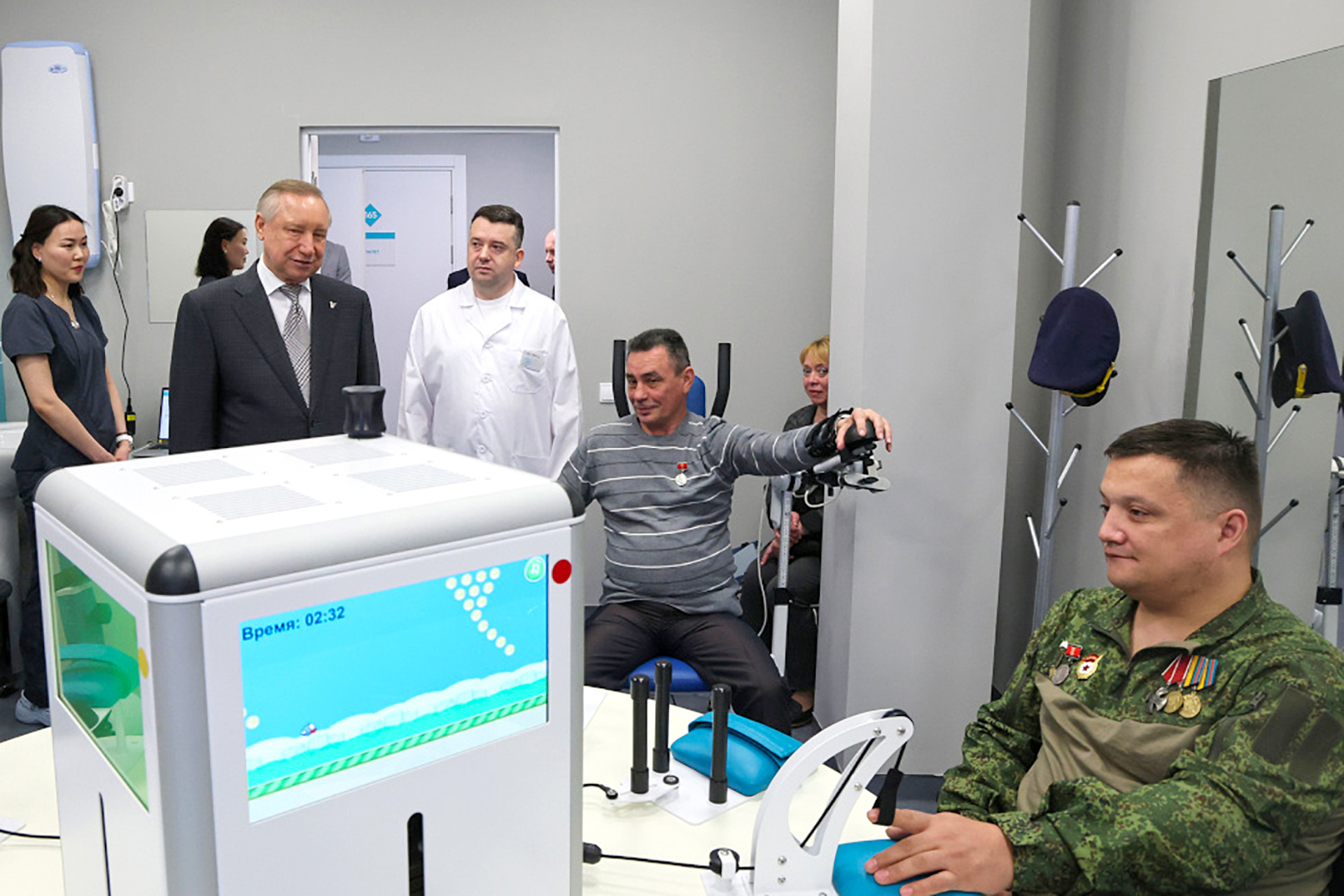 Губернатор Беглов открыл новую поликлинику в Калининском районе: здесь будут реабилитировать участников СВО