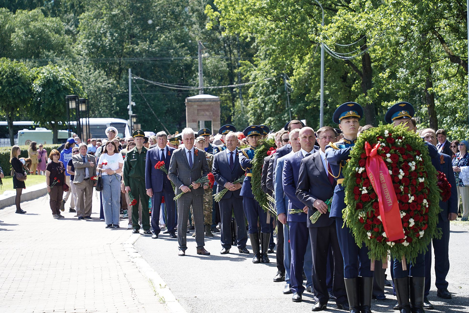 В 85-ю годовщину начала Великой Отечественной войны в Санкт-Петербурге почтили память защитников Родины