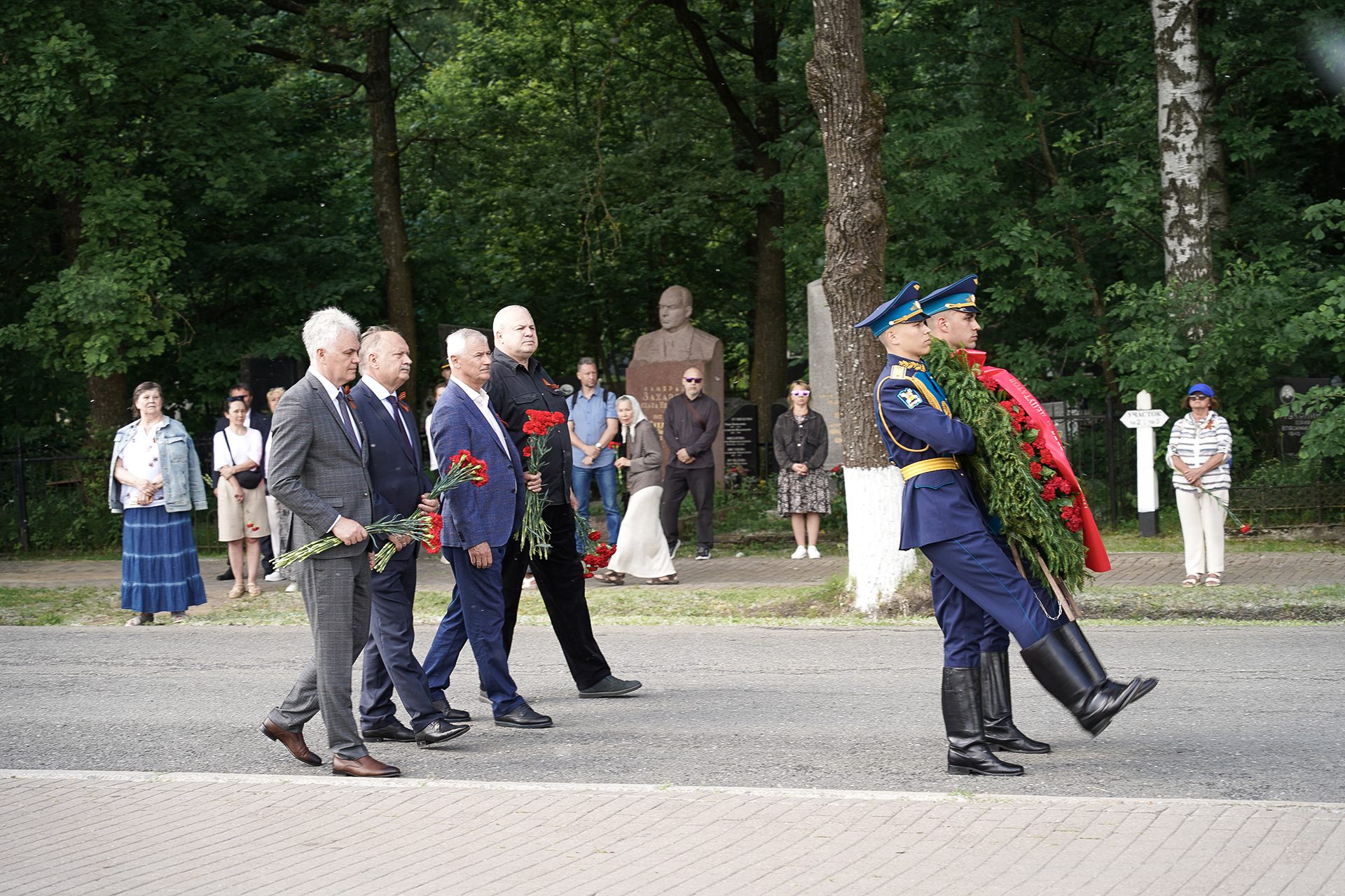 В 85-ю годовщину начала Великой Отечественной войны в Санкт-Петербурге почтили память защитников Родины