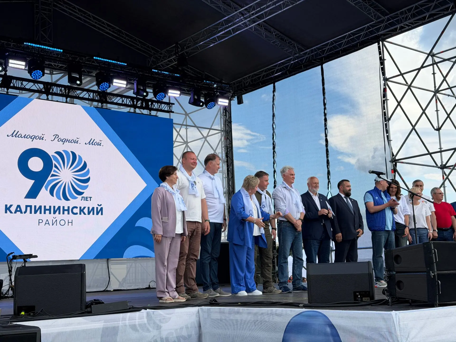 Масштабные торжества в Муринском парке: Калининский район отметил 90-летний юбилей