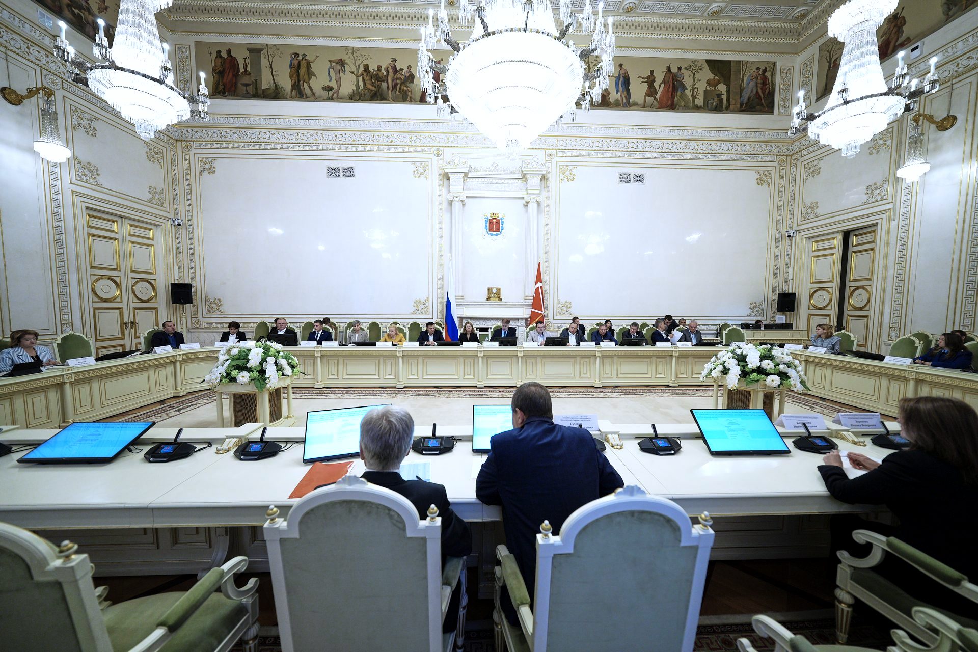 Комитет по законодательству поддержал расширение мер поддержки для семей ветеранов боевых действий