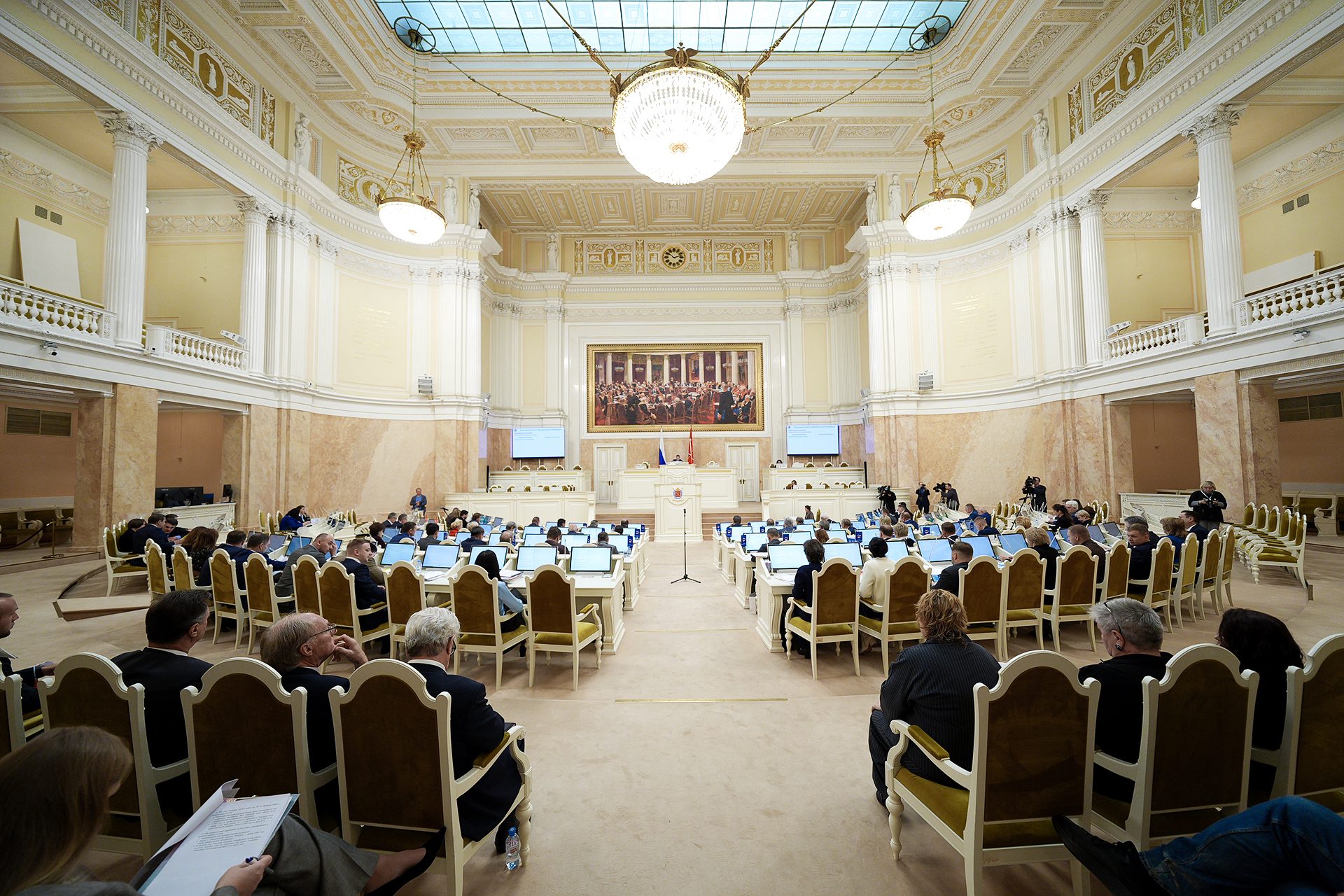 14 октября 2026 года состоялось очередное заседание Законодательного Собрания Санкт-Петербурга